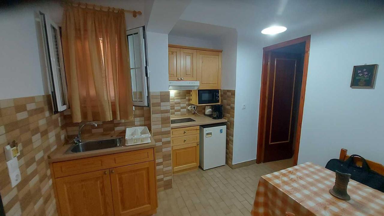 Elizabeth Apartments アカラヴィ エクステリア 写真